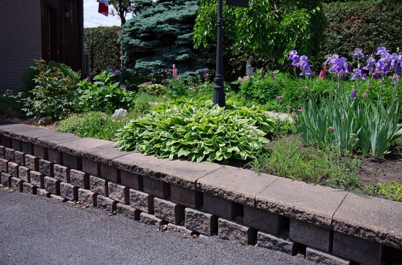 Retaining Wall Installation in Tampa, FL